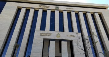 النقل تدعو المواطنين للتوعية بمخاطر رشق القطارات بالحجارة