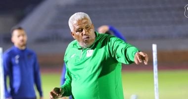محافظ بورسعيد ينعي نجم النادي المصري السابق ميمي عبد الرازق