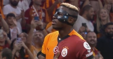 تفاصيل مالية مثيرة في تعاقد جالاتا سراي مع النيجيري أوسيمين لاعب نابولي