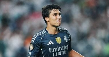 جونزالو جارسيا يقترب من تمديد عقده مع ريال مدريد وسط غموض موقف رودريجو