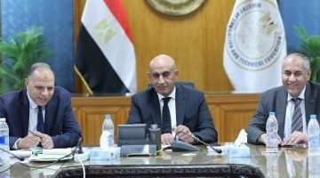 وزير التعليم يشيد بجهود الأطراف المشاركة في امتحانات الثانوية