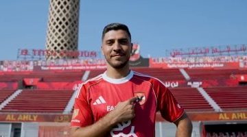 محمد شريف: الأهلي فريد ولا يُقارن بأي نادي آخر رغم العروض