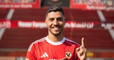 ريبيرو يمنح محمد شريف الأسبقية لقيادة هجوم الأهلي في الموسم المقبل