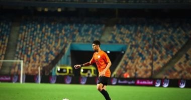 فاركو يعزز صفوفه بضم مصطفى طارق من البنك الأهلي لموسم كامل