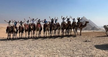 جولة استكشافية للبعثة الأمريكية لناشئي الاسكواش بالأهرامات قبل بداية بطولة العالم
