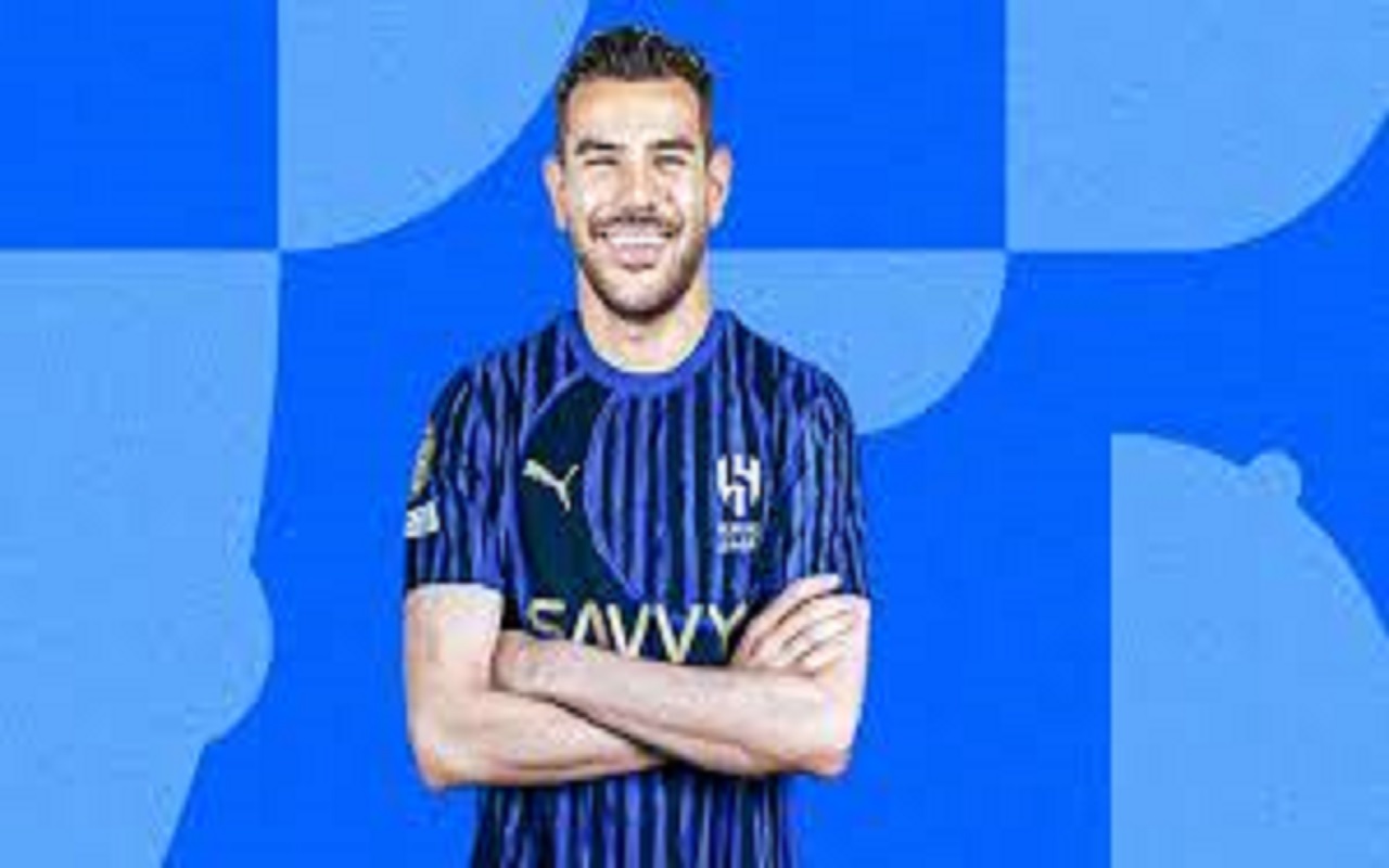 غوميز يحتفي بانضمام ثيو هيرنانديز: ‘مرحبًا بك في عائلة الهلال’