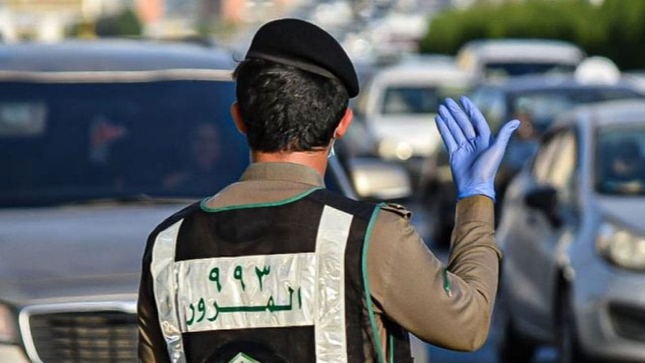 المرور يحدد شروط قيادة الزوار برخص أجنبية ودولية: خطوات وآلية