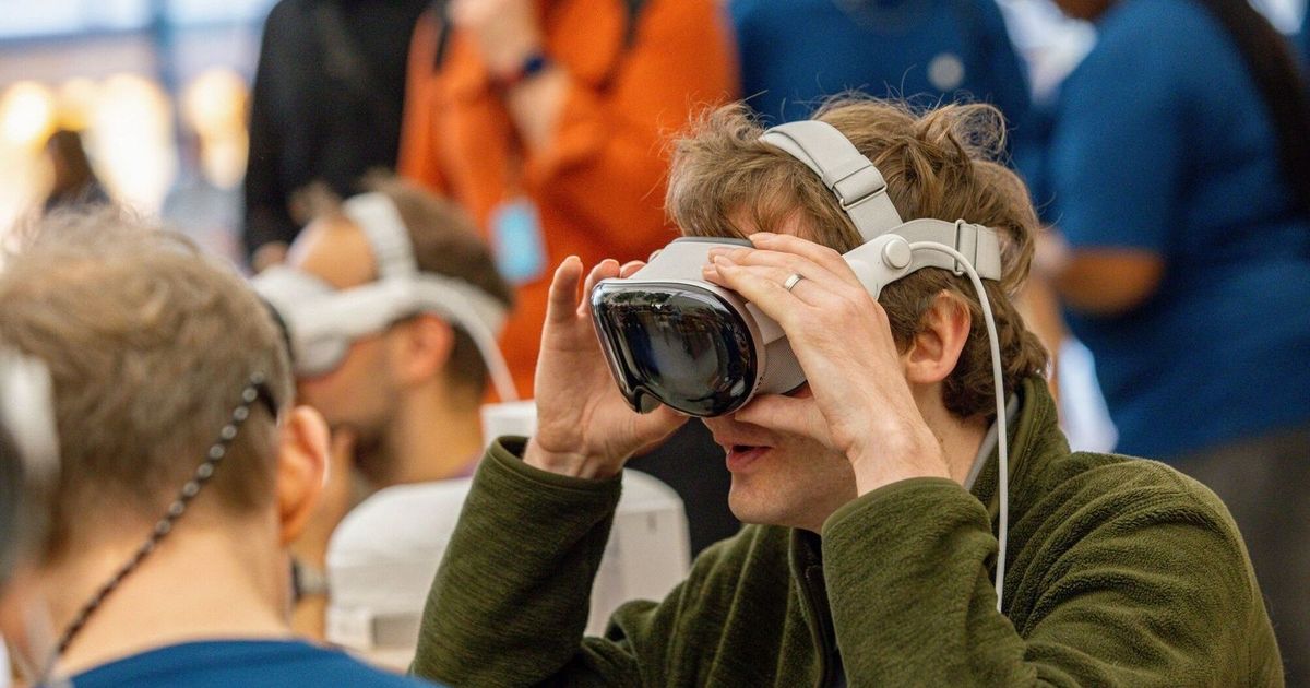 أبل تستعد لإطلاق الجيل الثاني من نظارة Vision Pro: مستقبل الواقع المعزز