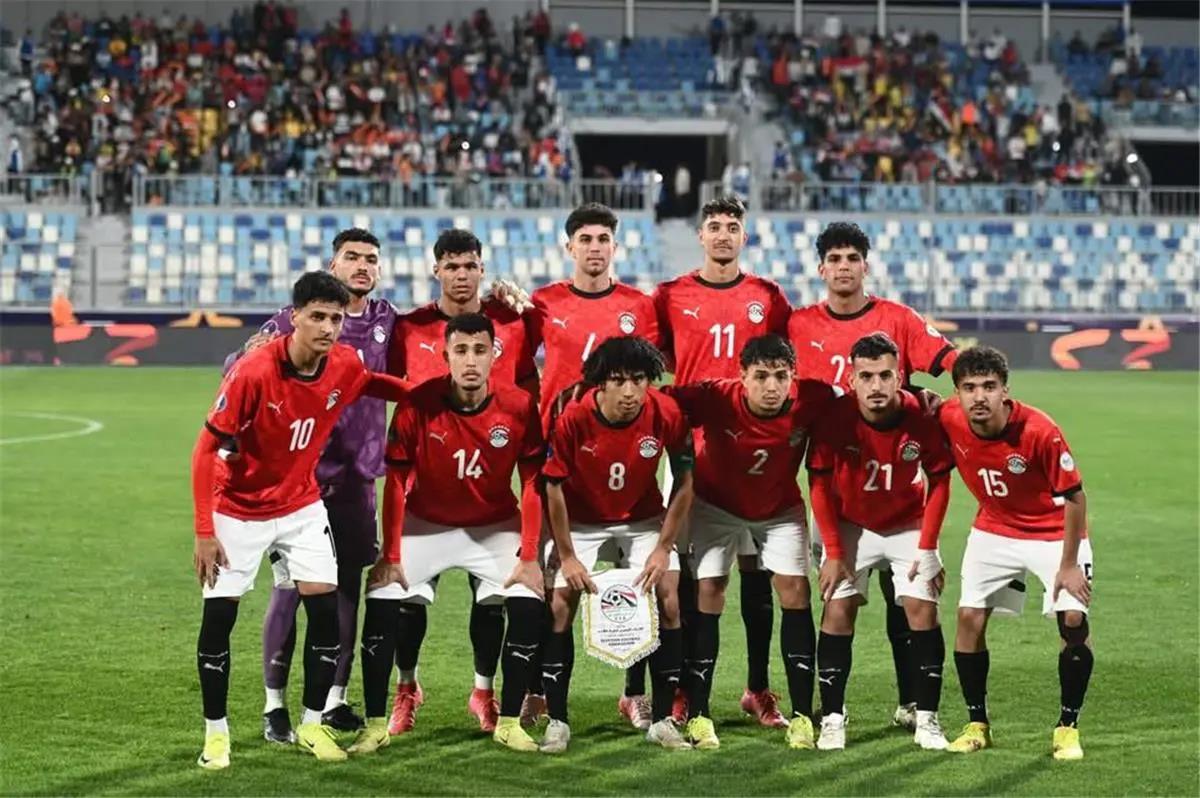 لاعب آرسنال يؤكد فخره بتمثيل منتخب مصر ويكشف عن مركزه المثالي في الملعب