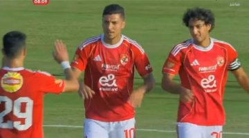 محمد شريف يسجل هدف الأهلي الأول في مباراة الملعب التونسي