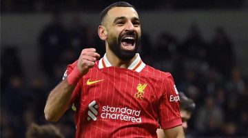 محمد صلاح يثير غضب جماهير مانشستر يونايتد بقميص السباعية وجماهير