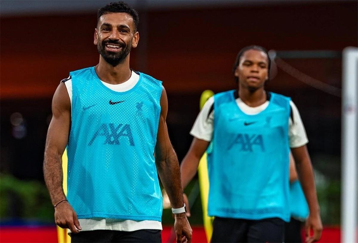 نجم ليفربول يعلن أن محمد صلاح هو مثله الأعلى في كرة القدم العالمية